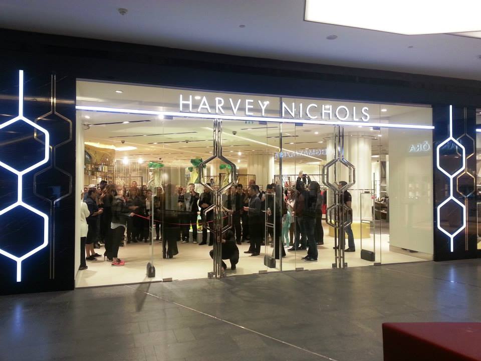 Harvey Nichols galeri 64