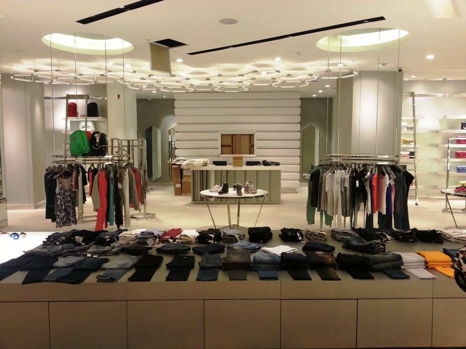 Harvey Nichols galeri 77